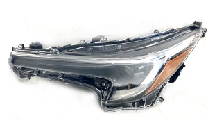 COROLLA 2023 USA HEAD LAMP (SE)