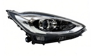TOYOTA QAUA'18 HEAD LAMP